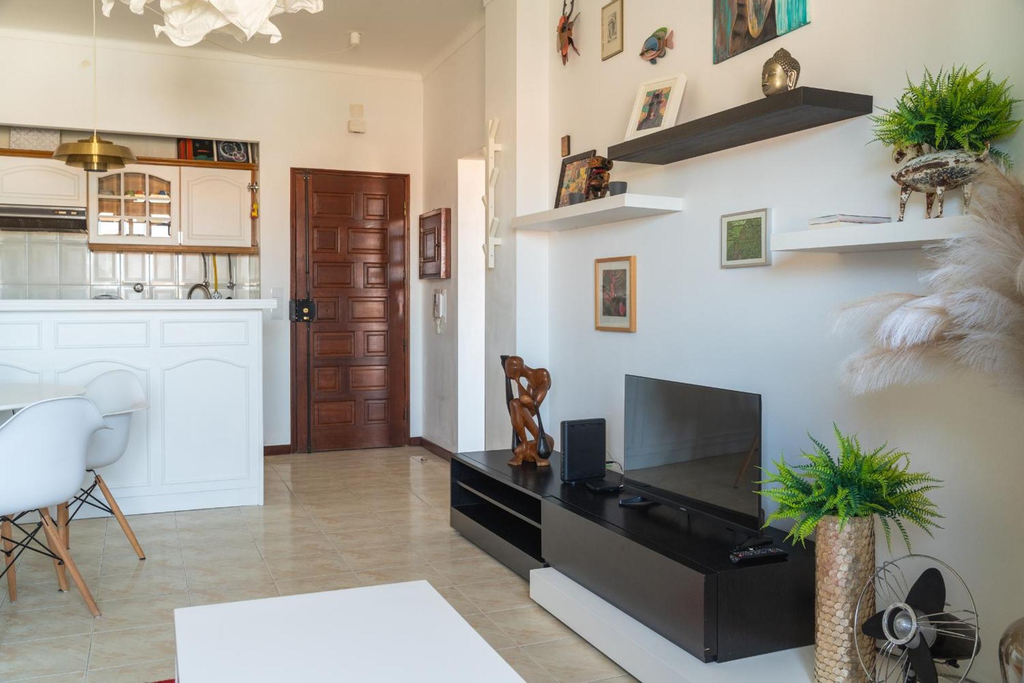 Sea View & Sundown, 150M From The Beach And Surf Spots Costa de Caparica Luaran gambar