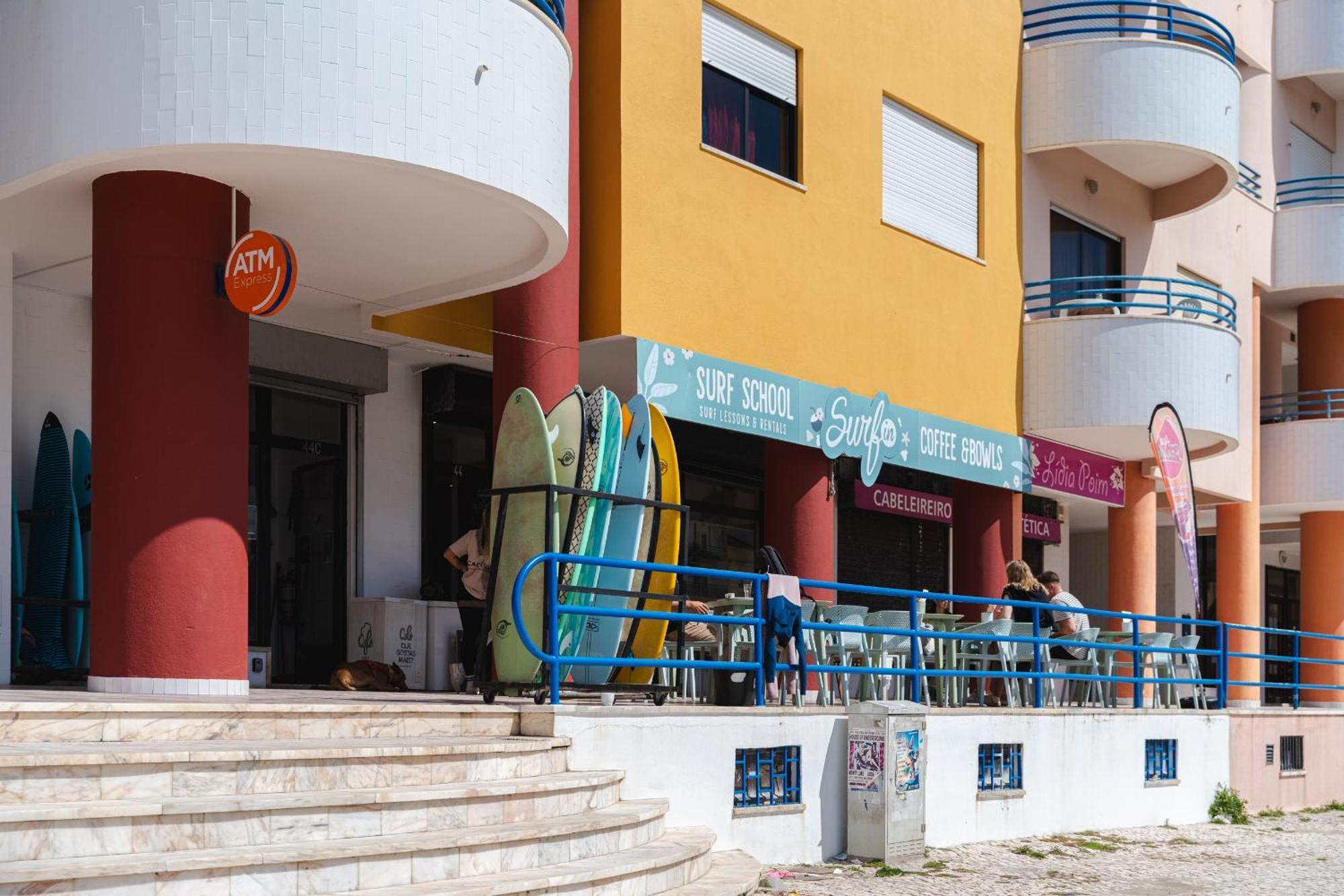 Sea View & Sundown, 150M From The Beach And Surf Spots Costa de Caparica Luaran gambar