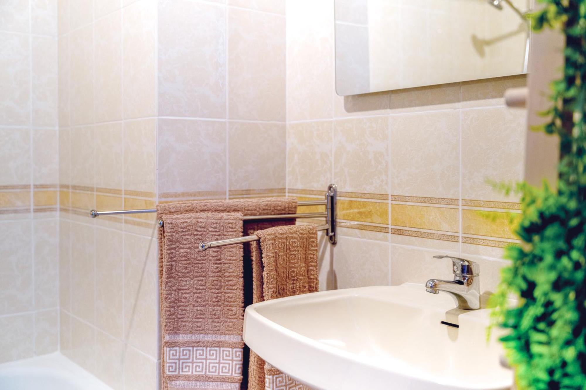 Sea View & Sundown, 150M From The Beach And Surf Spots Costa de Caparica Luaran gambar