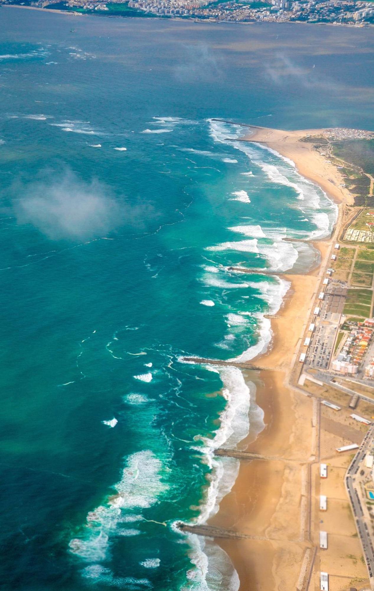Sea View & Sundown, 150M From The Beach And Surf Spots Costa de Caparica Luaran gambar